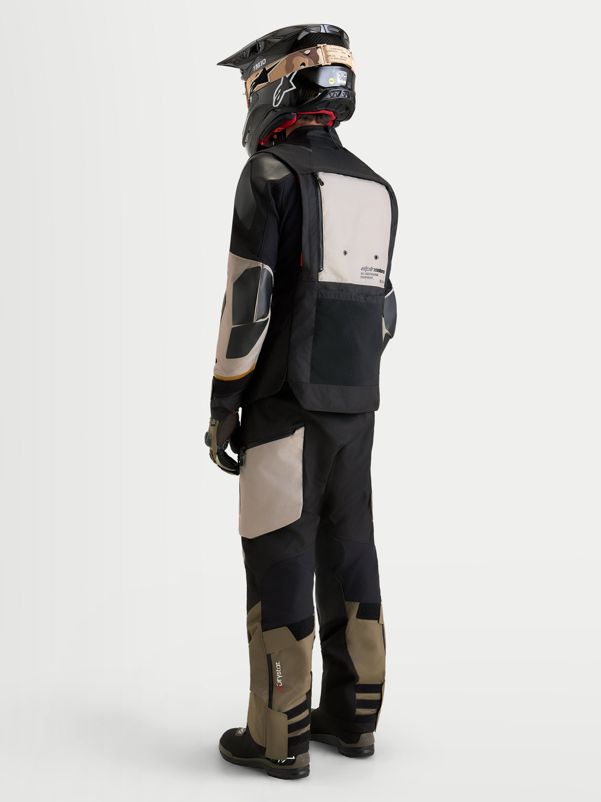 Alpinestars Harok V2 Drystar jacka, äventyrs-MC-jacka för herr i aluminiumgrått, brungrått och svart, vy bakifrån med praktisk ryggförvaring och CE-certifierat skydd
