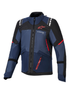 Alpinestars Andes V4 Drystar®-jacka, motorcykeljacka, Night Navy, Mood Indigo och svart, vy framifrån som visar röda detaljer och vit Alpinestars-logotyp på bröstet och axlarna, hållbar textilutrustning för äventyrskörning.