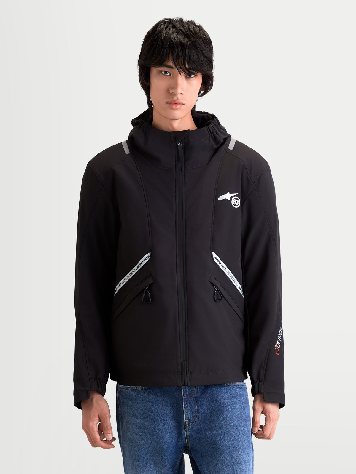 Alpinestars C 5 Drystar jacka, svart motorcykeljacka för herr med huva och reflexdetaljer, framifrån på modell