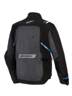 Alpinestars Cusco Drystar® jacka, motorcykeljacka för äventyrstouring, svart och mörkgrå, ryggvy som visar en stor grå bakpanel, blå detaljer, Alpinestars-logotyper på övre och nedre ryggen, hållbar ripstop-textilkonstruktion