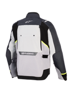 Alpinestars Cusco Drystar®-jacka, motorcykeljacka, Ice Gray, Mid Gray och Deep Gray, vy bakifrån med textilpaneler i olika gråtoner, neongula detaljer, stor ventilationspanel på ryggen och vit Alpinestars-logotyp på kragen och nedre delen av ryggen