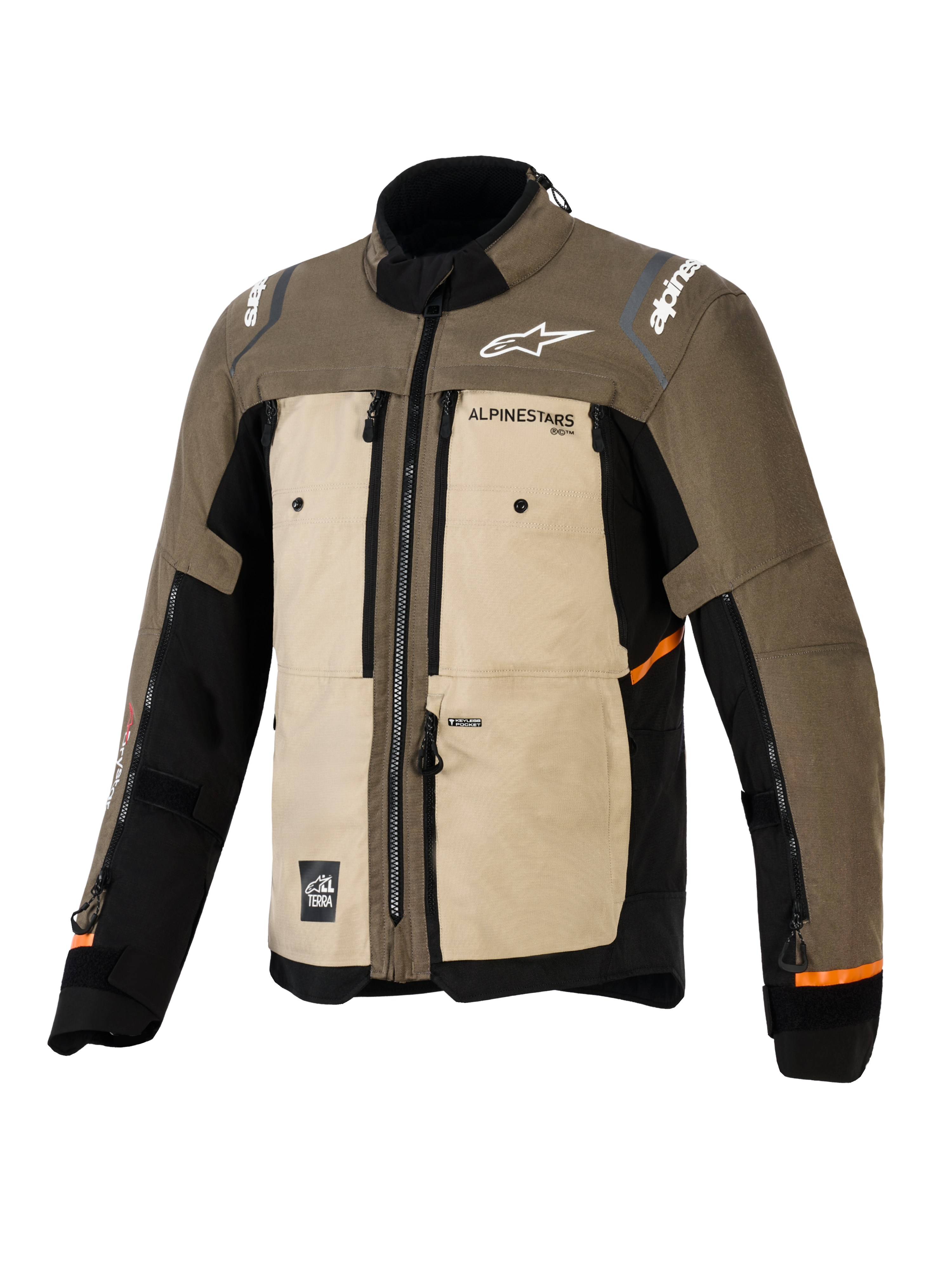 Alpinestars Cusco Drystar®-jacka, Walnut Aluminum Black, motorcykeljacka för äventyrstouring, trekvartsvy framifrån, textilkonstruktion med beigea och bruna paneler, ventilationsöppningar med dragkedja, vita Alpinestars-logotyper och orangea detaljer på ärmarna