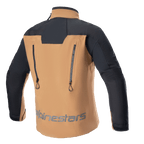 Alpinestars Hyde XT Drystar® XF-jacka, äventyrsmotorcykeljacka, sandfärgad och svart, baksida med två vertikala ventilationsdragkedjor, svarta förstärkta axlar och ärmar, Alpinestars-logotyp på nedre delen av ryggen, teknisk vattentät touringutrustning