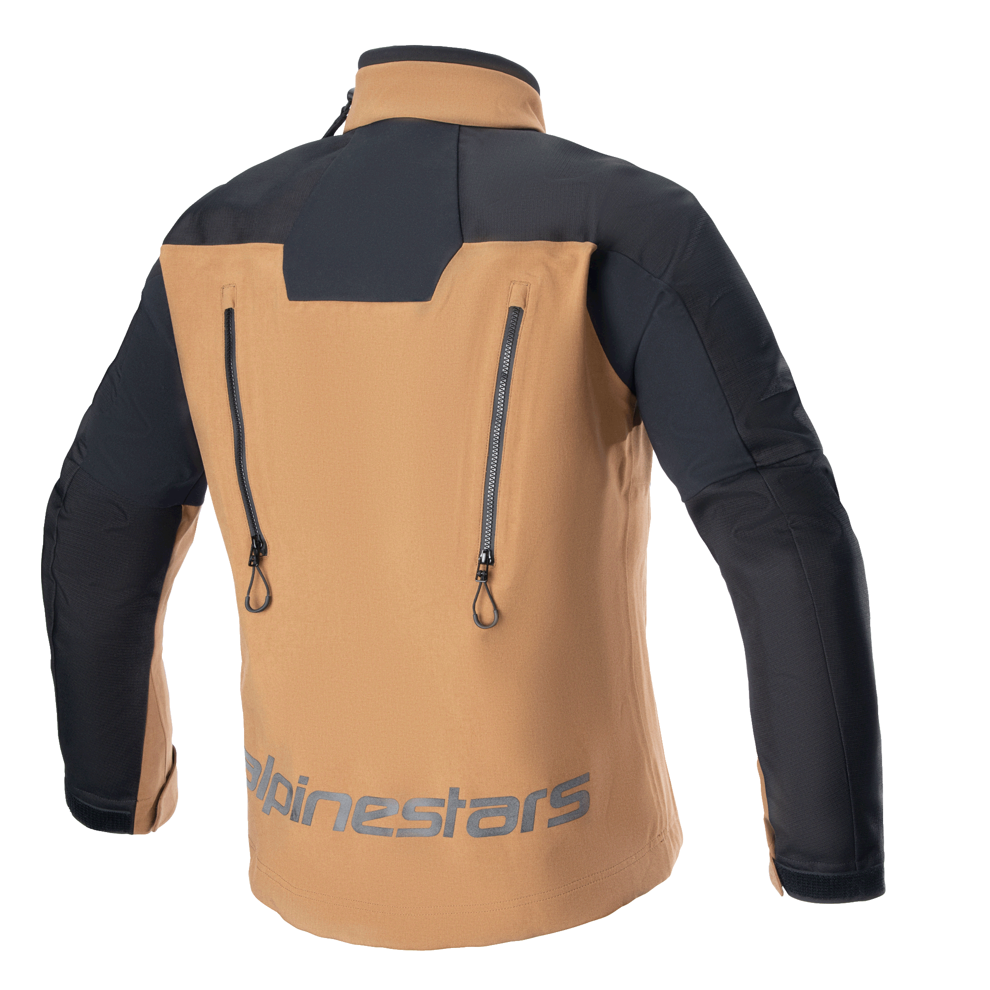 Alpinestars Hyde XT Drystar® XF-jacka, äventyrsmotorcykeljacka, sandfärgad och svart, baksida med två vertikala ventilationsdragkedjor, svarta förstärkta axlar och ärmar, Alpinestars-logotyp på nedre delen av ryggen, teknisk vattentät touringutrustning