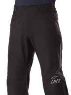 Alpinestars AMT-8 Stretch Drystar® XF innerbyxa, innerbyxa för motorcykel, svart, med Alpinestars stjärna och AMT-logotyp på benet, elastiskt midjeband, smidig vattentät textilkonstruktion