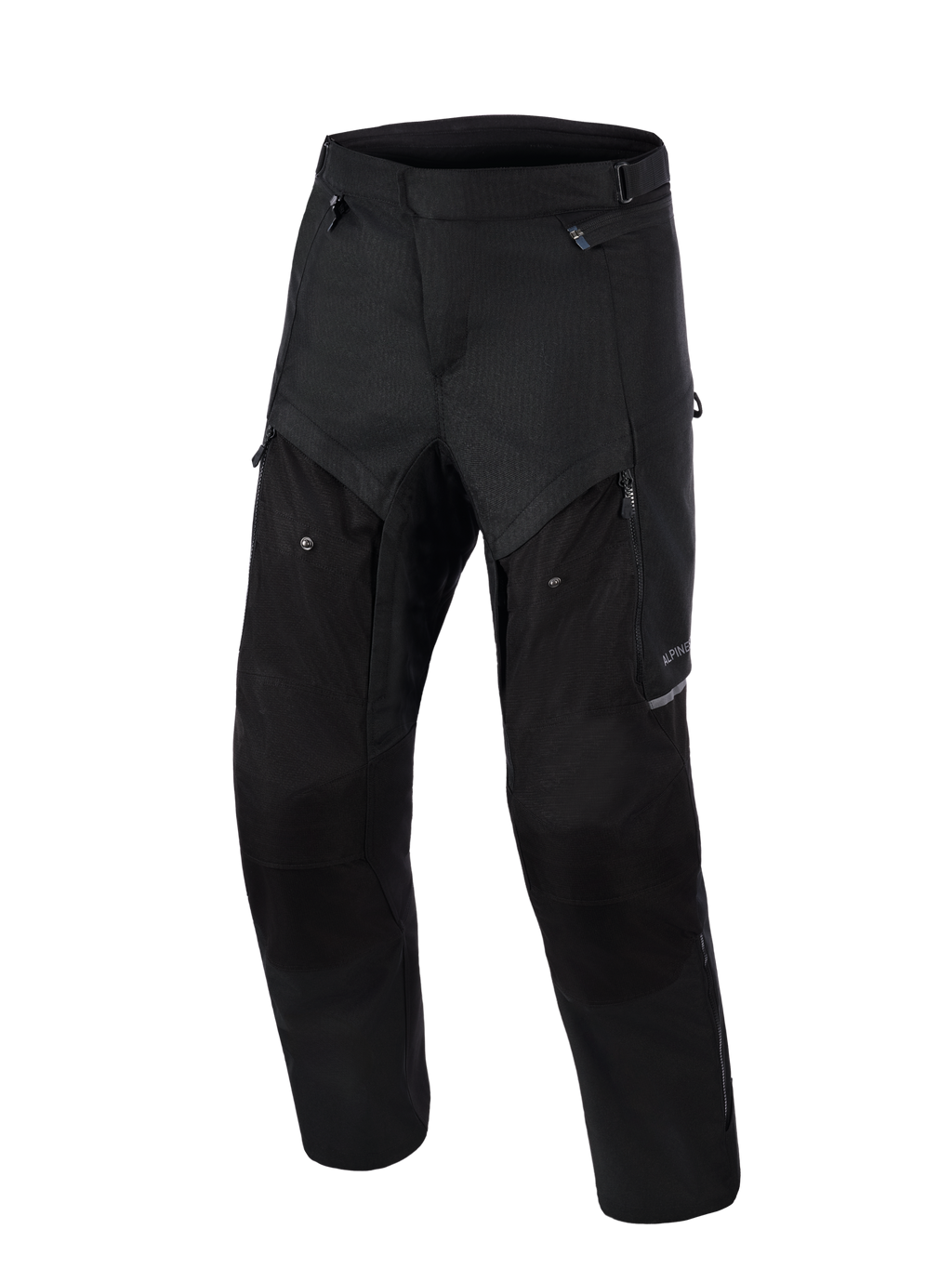 Alpinestars Cusco Drystar® Byxor, äventyrsbyxor för motorcykel, svarta, vy framifrån, med dragkedjeförsedda ventilationspaneler på låren, slitstark ripstop-textilkonstruktion och ergonomisk design för touring- och äventyrskörning