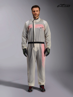 Alpinestars Kart regnoverall, genomskinlig vattentät kartingoverall för herr, transparent och svart med asymmetrisk dragkedja, vy framifrån på modell