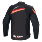 Alpinestars T-GP Plus R V4-jacka, sedd bakifrån, svart och röd fluo, sportig motorcykeljacka i textil, vit Alpinestars-logotyp på övre ryggen och branding vid nederkanten, diagonala röda ränder över axlar och rygg, förböjda ärmar.