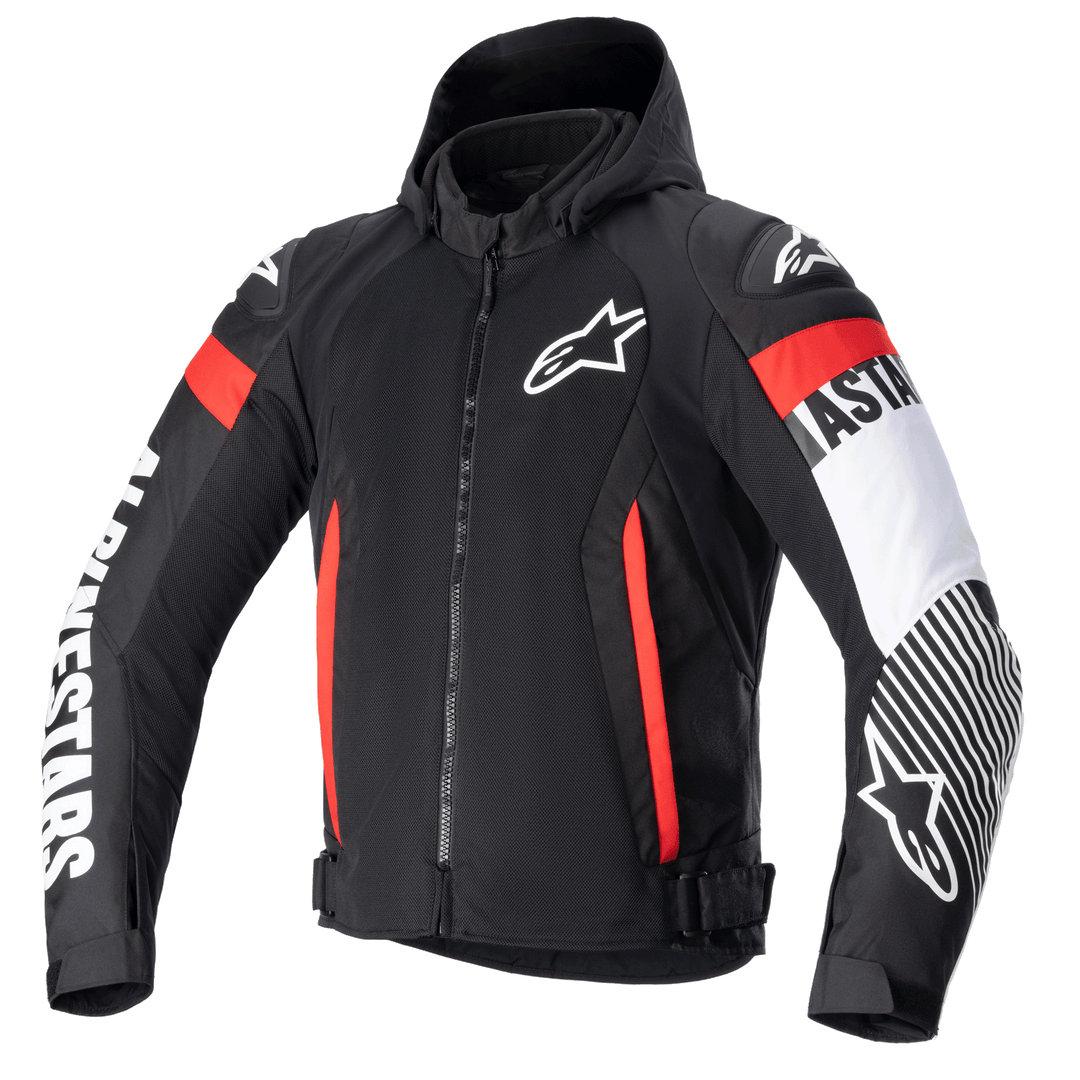 Alpinestars Zaca Air Jacket, svart motorcykeljacka med huva, röda och vita detaljer, "ALPINESTARS" text på vänster ärm, justerbart i midjan, hållbart och väderbeständigt material