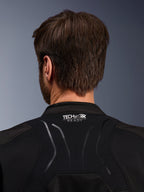 Alpinestars SMX Air Jacket, detalj av nackpartiet på ryggen, svart textil med vit TECH-AIR READY-logotyp, visar ventilerad nätkonstruktion och kompatibilitet med airbagsystem.