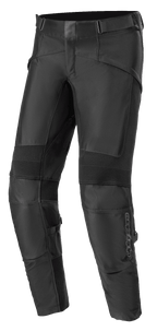 Alpinestars T SP-5 Rideknit-byxor, svarta motorcykelbyxor i textil med ribbade stretchpaneler vid knäna, justerbara midjeremmar, slitstarka stickade sektioner för flexibilitet och en avsmalnande passform för sportprestanda.