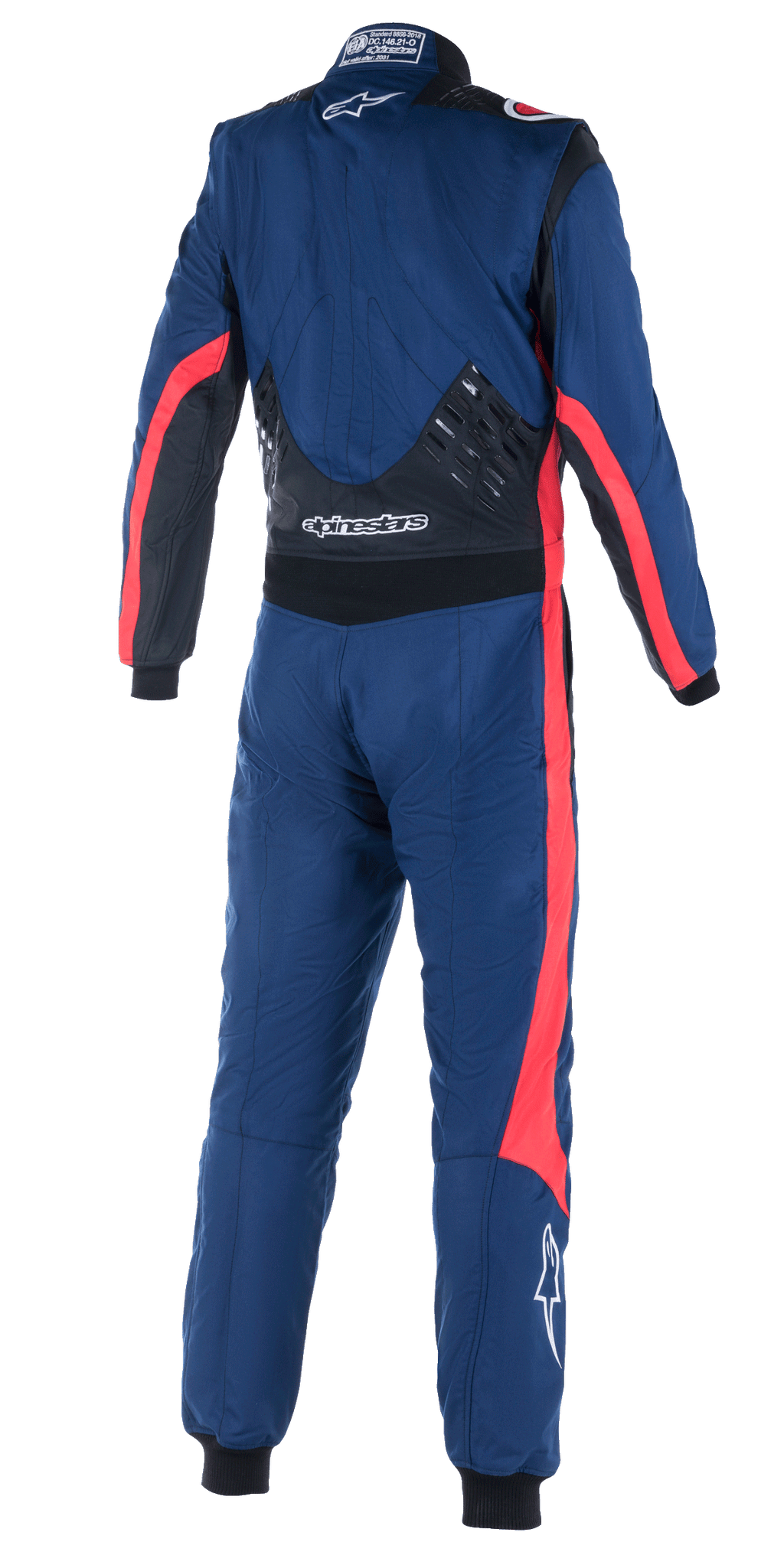 Alpinestars GP Pro Comp V2 FIA-overall, bakifrån på en hel racingoverall för bilsport, marinblå med svarta och röda detaljer, med silikongreppspaneler på nedre delen av ryggen, röda racingränder på ärmar och ben och vit Alpinestars-logotyp, professionell prestandautrustning.