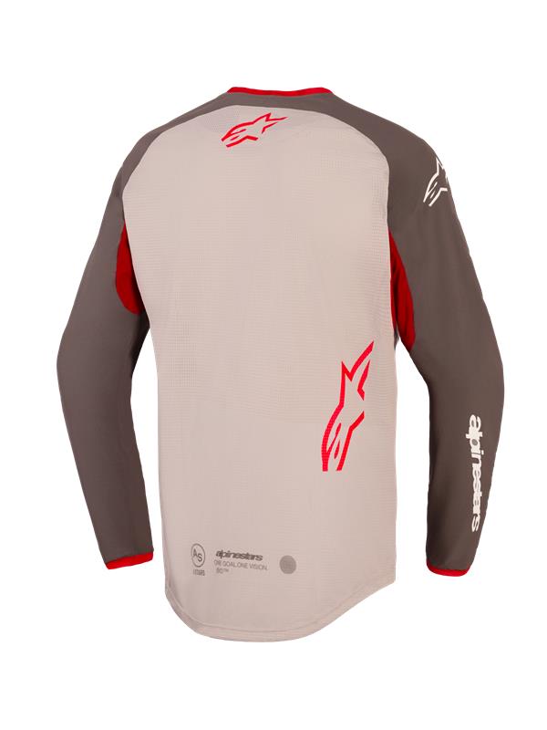 Alpinestars Maxdura Dual Jersey, sedd bakifrån, Aluminium och Valnöt med röda detaljer, har ett förlängt bakstycke och helmasktorso, röda Alpinestars-logotyper på övre och nedre delen av ryggen, vit logotyp på ärmen, motorcykelkläder för äventyr och dual-sport