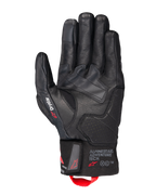 Alpinestars Belize V3 Drystar® handskar, svarta touringhandskar för motorcykel, vy av handflatan som visar läderkonstruktion med perforerade förstärkningar, Drystar-logotyp på tummen, Adventure Tech-logotyp på manschetten och en röd dragögla.