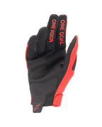 Alpinestars Youth 2024 Radar-handskar, motocrosshandskar, Mars Red och svart, vy av handflatan som visar konstruktion i syntetisk mocka, 'ONE GOAL ONE VISION'-text på fingrarna, lättviktig racingutrustning för terrängkörning