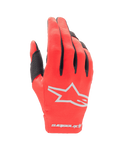 Alpinestars Youth 2024 Radar handskar, motocrosshandskar, Mars Red och silver, vy av ovansidan med en vit stjärnlogotyp och ordmärke på mudden, lättviktigt stretchmaterial med svarta detaljer på fingrarna, slitstark off-road-racingutrustning för ungdomar
