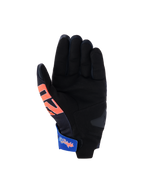 Alpinestars FQ20 Reef V2 Monster handskar, motorcykelhandskar, svarta med röda och blå detaljer, vy av handflatan med syntetisk mocka, vadderad förstärkning och en blå justerbar handledsrem med grafik, racing- och sportdesign med kort manschett