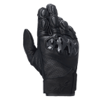 Alpinestars Celer V3 handskar, svarta motorcykelhandskar i läder med kort manschett, med hårt PU-knogskydd och perforerade läderpaneler, designade för landsvägs- och stadskörning med präglad logotyp