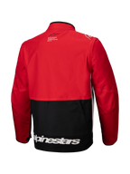 Alpinestars Pro-Dura-jacka, offroad-endurojacka, svart, klar röd och vit, baksida, med röd överdel och ärmar, svart nederdel, vit Alpinestars-logotyp längs den nedre fållen och hållbar ripstop-textil för aggressiv trailkörning.