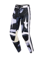 Alpinestars 2026 Racer Lahnd-byxor, motocrossbyxor, Iron Camo grå och svart, med stora vita stjärnlogotyper på låren, vita sidoränder, beige läderpaneler på insidan av knäna och en förböjd prestandapassform.