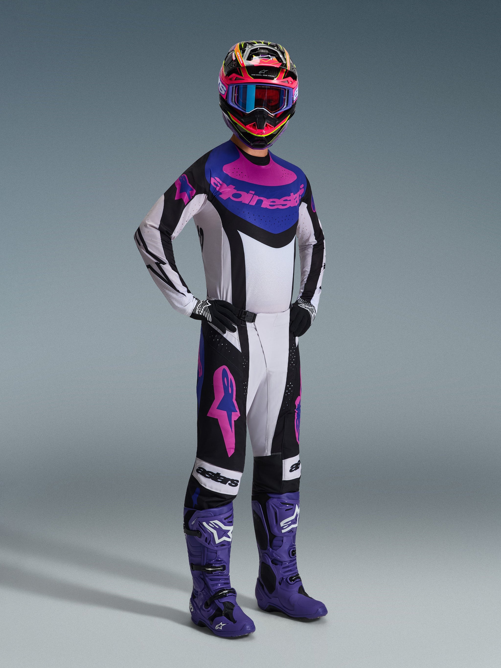 2026 Techstar Knif Gear Set