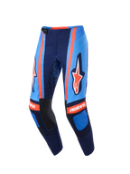 Alpinestars 2026 Techstar Nomur byxor, motocrossbyxor, mörkblå, orange och UCLA-blå, med tydlig Alpinestars-logotyp på låren, 'astars'-logotyp på knäna, magnetiskt midjespänne och laserskurna perforeringar för luftflöde, högpresterande off-road-utrustning