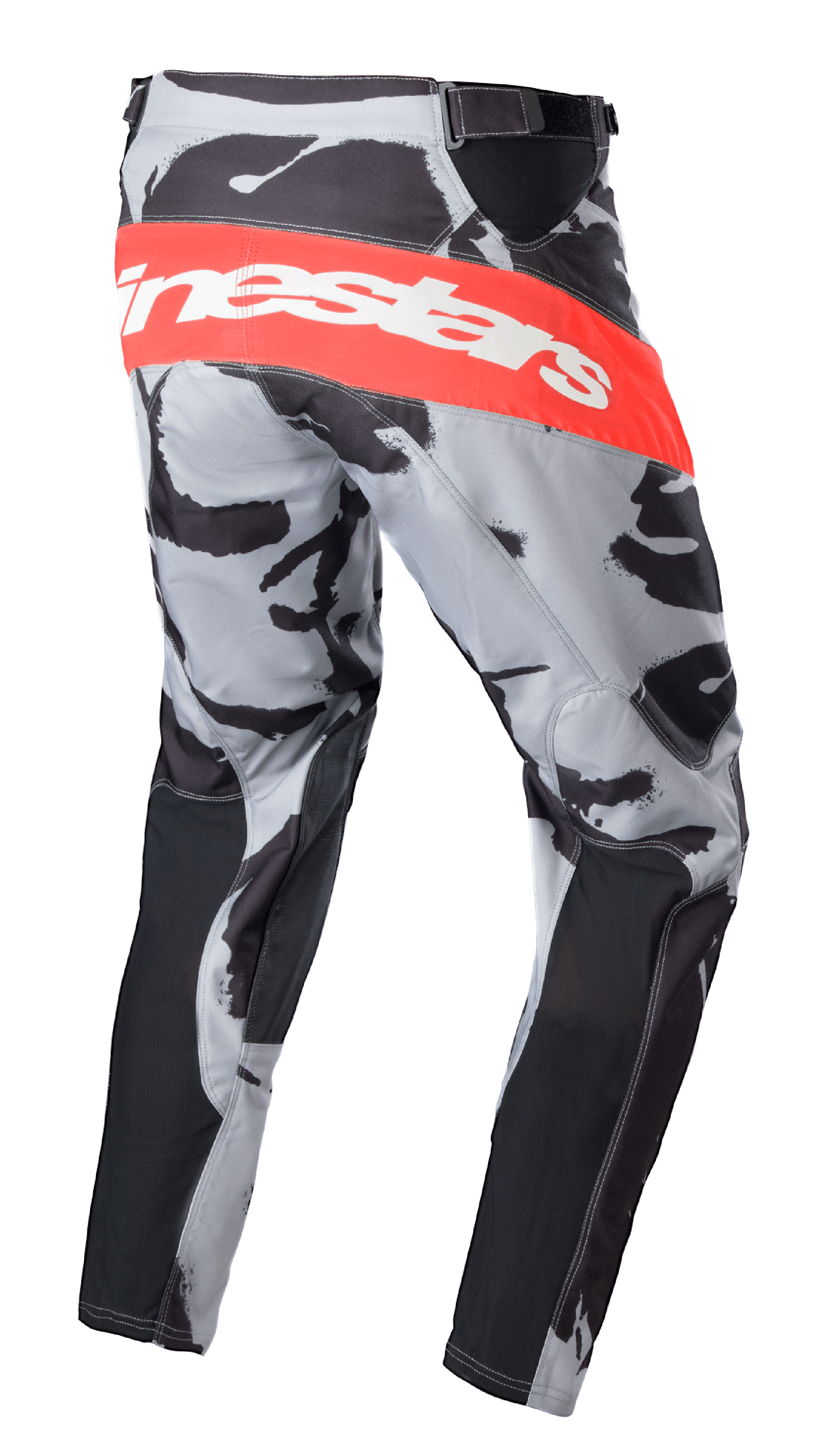 Alpinestars 2023 Racer Tactical byxor, motocrossbyxor, Cast Gray Camo och Mars Red, brett rött horisontellt band med vit Alpinestars-logotyp på baksidan, kamouflagemönster med svarta paneler, sportig design för motocross