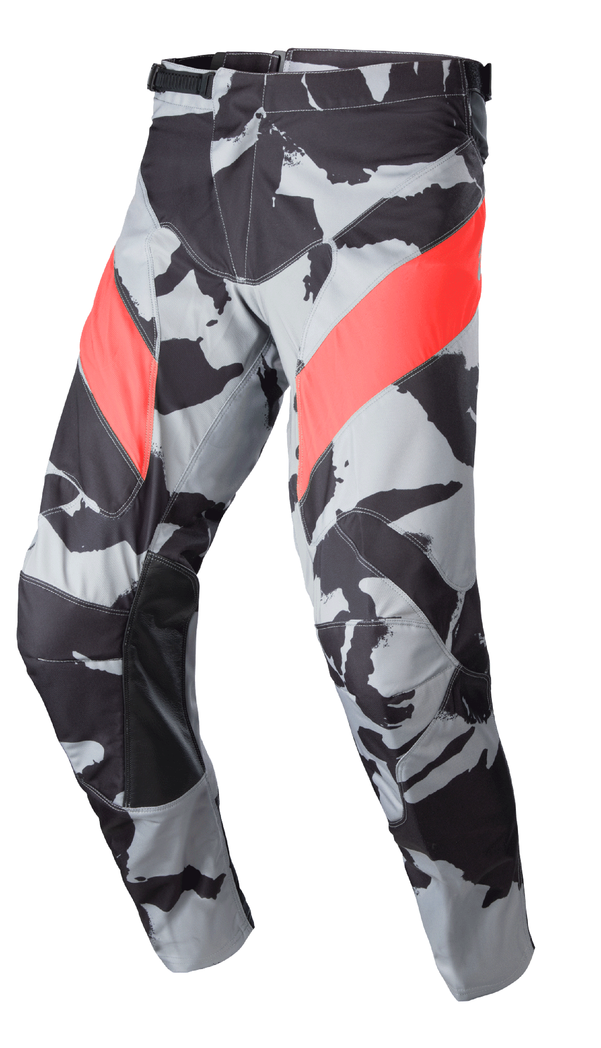 Alpinestars 2023 Racer Tactical-byxor, motocross- och offroadbyxor, kamouflagemönster i Cast Gray och svart med diagonala accenter i Mars Red, läderförstärkta paneler på innerbenen, spännlås i midjan, ergonomisk förböjd design för terrängkörning