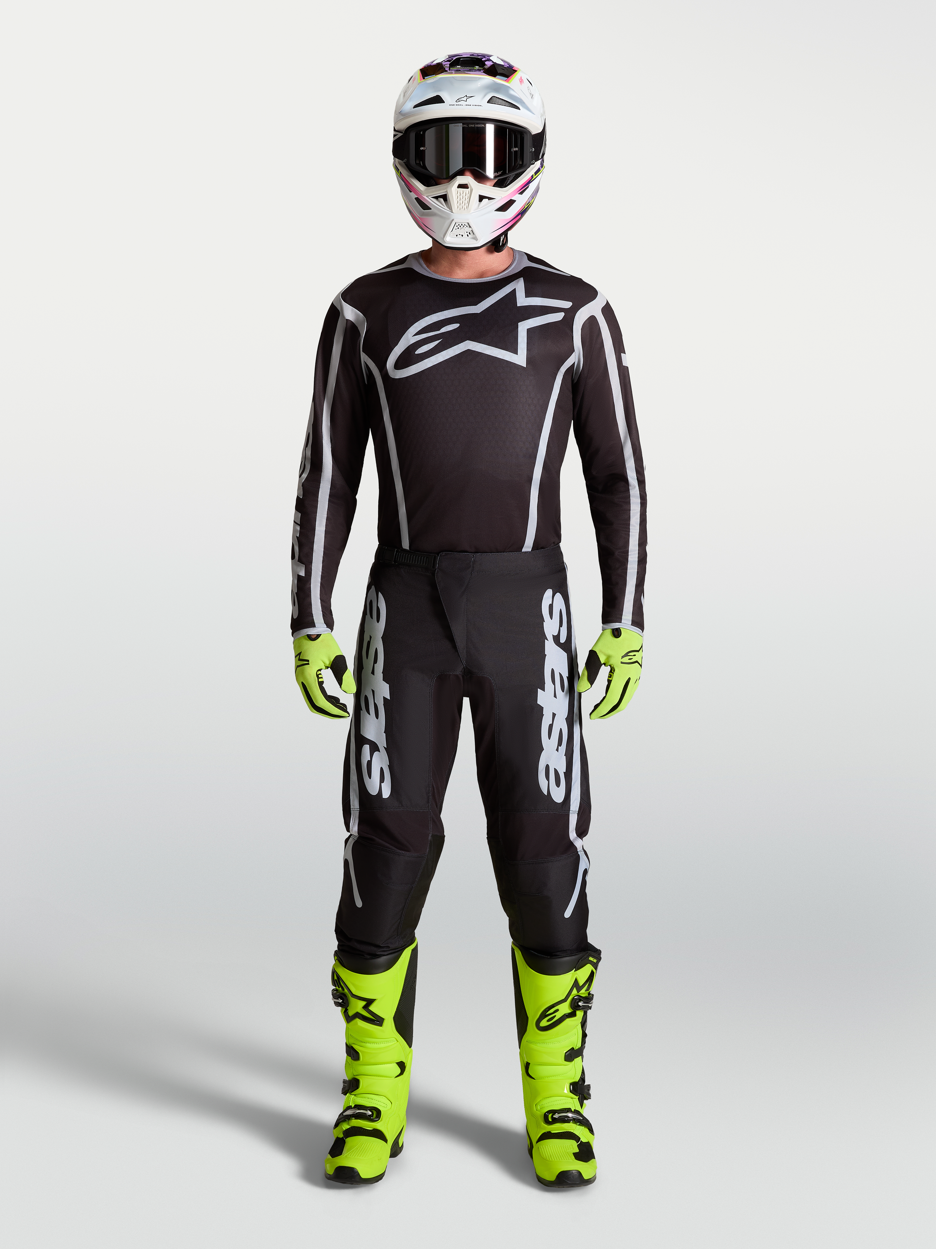 Alpinestars Fluid Apex V2 byxor, motocrossbyxor för herrar, svarta och silver, komplett utrustningsset med neongula stövlar, hjälm och racingtröja för terrängkörning