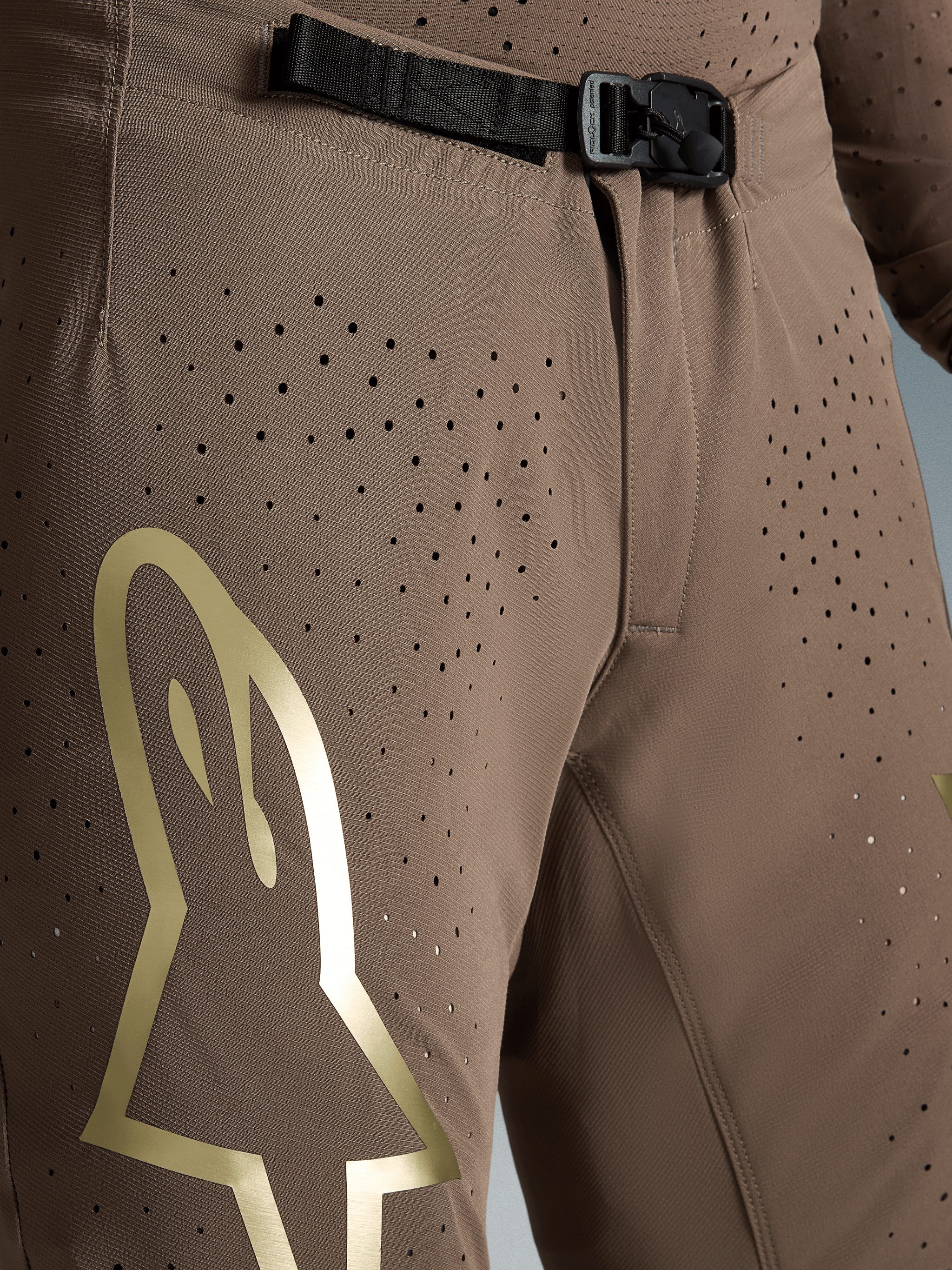 Begränsad Upplaga Supertech Air Gold Byxor