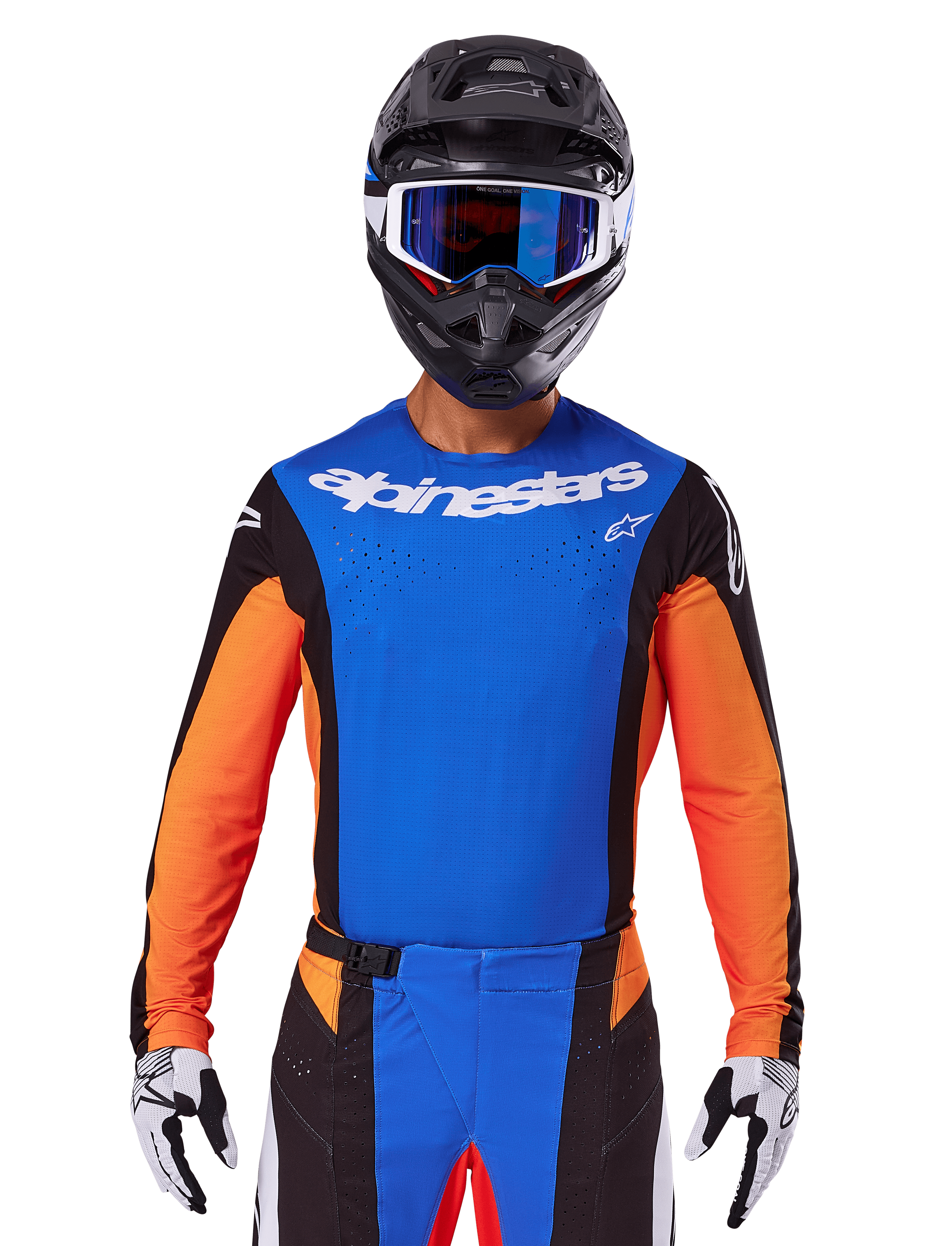 Alpinestars 2025 Techstar Melt-tröja, motocrosströja, blå och orange med svarta sidopaneler, bärs med svart hjälm och blå goggles, med ventilerande laserskurna perforeringar på bröstet, atletisk racingpassform för offroad-prestanda