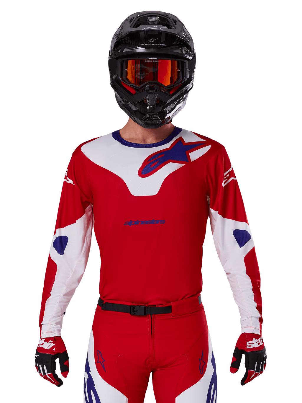 Alpinestars 2025 Racer Veil tröja, motocross-racingtröja, röd, vit och blå, långärmad, bärs med svart hjälm och orangefärgade goggles, matchande röda handskar och byxor, strömlinjeformad prestandadesign för terrängkörning