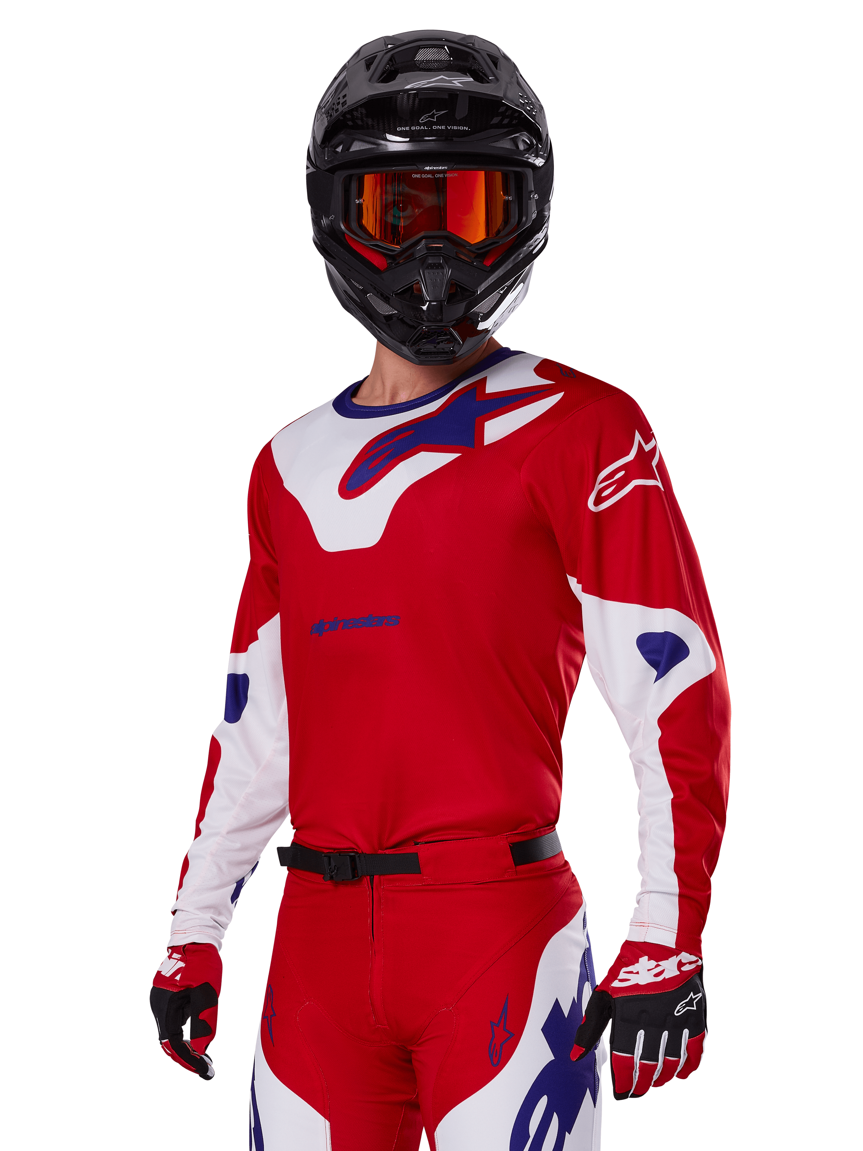 Alpinestars 2025 Racer Veil-ställ, motocrossförare klädd i röd, vit och blå racingtröja och byxor, svart hjälm med orangea spegelgoggles, röda och vita handskar, prestandautrustning för terrängkörning med tydlig profilering