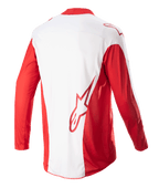 Alpinestars 2023 Techstar Arch Jersey, motocrosströja, Mars Red och vit, vy bakifrån med vit mittpanel och röda långa ärmar, röd Astars-logotyp på nedre delen av ryggen, ventilationspaneler i mesh och förlängt ryggparti för terrängkörning