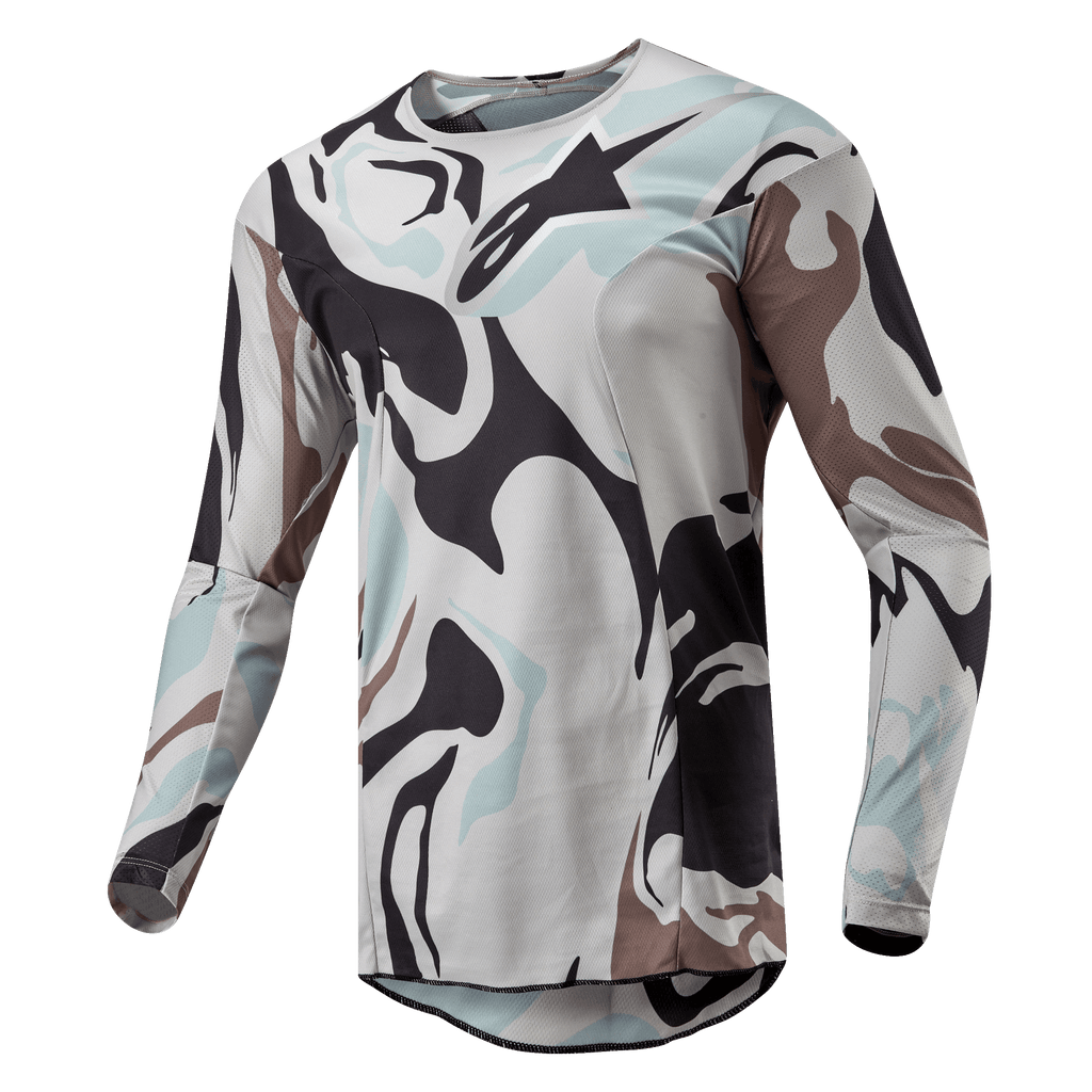 Alpinestars 2024 Racer Tactical tröja, motocrosströja, Iron Camo Dust Gray, med ett djärvt kamouflagemönster i ljusgrå, mörkgrå och blekblå toner, lätt poly-tygkonstruktion med ventilerande meshinsatser, ergonomisk sportpassform.