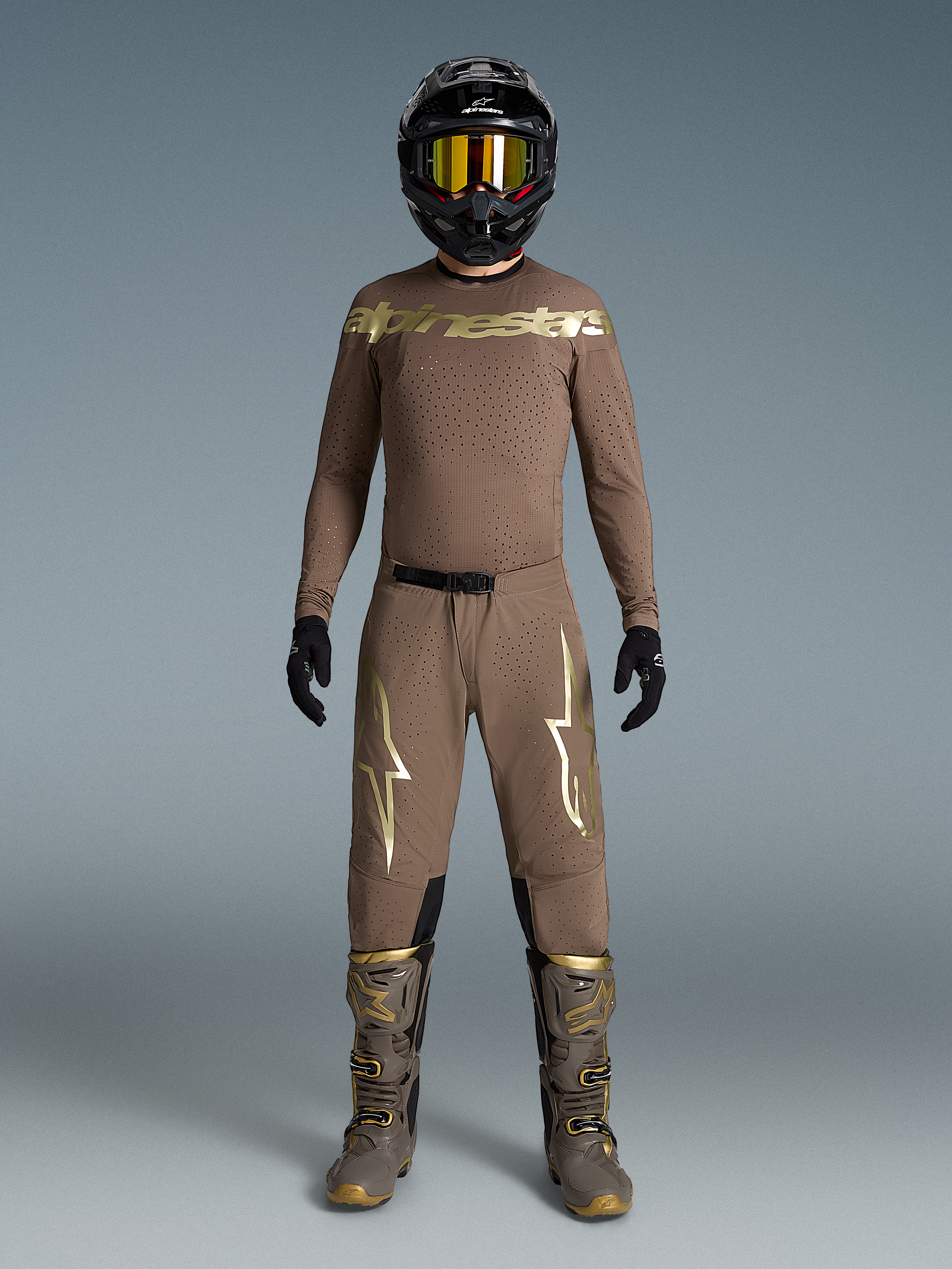 Alpinestars Supertech Air Gold motocrossutrustning i begränsad upplaga för herrar, bruna och guldiga, ventilerande mesh