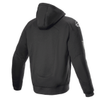 Alpinestars FQ20 Chrome Ignition Monster Hoodie, svart motorcykelhoodie, baksida, vit Alpinestars-logotyp på axeln, Monster Energy-logotyp på ärmen, avslappnad urban design med skyddande textilkonstruktion