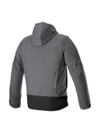 Alpinestars Neo vattentät jacka med huva, grå och svart urban motorcykeljacka, vy bakifrån med vertikal logotyp.