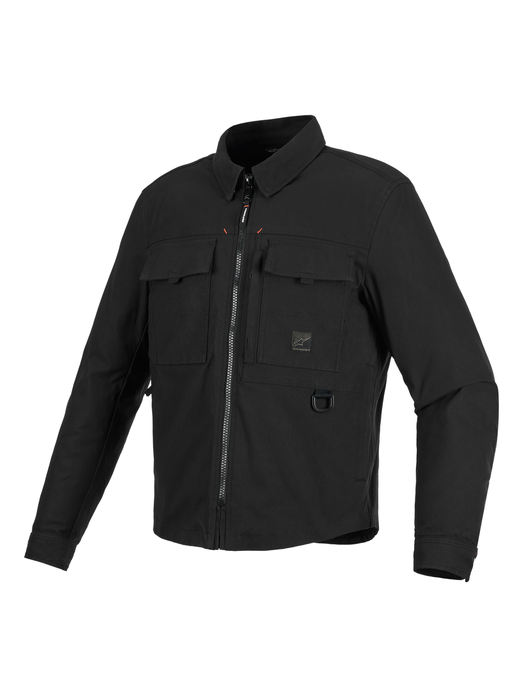 Alpinestars Bryon Water Resistant Overshirt, svart motorcykeljacka, trekvartsvy framifrån, workwear-inspirerad design med cargofickor på bröstet, D-ring i metall och dragkedja fram, slitstark vaxad canvastextur
