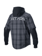 Alpinestars MO.ST.EQ Tartan skjorta, grå och svart rutmönstrad urban motorcykeljacka med fast huva, exponerade armbågsskydd och stor ASTARS-logotyp på ryggen, CE-certifierad