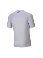 Alpinestars Tech KX Sim Top - kortärmad, vitt baslager för karting, vy bakifrån, har ventilerande meshpanel på övre delen av ryggen, svart Alpinestars-logotyp i nacken, ergonomiskt stretchmaterial för racingprestanda