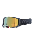 Alpinestars Supertech Vision Vista Goggles, motocross-goggles, färgkombinationen Black Mirror Gold, mörk transparent ram, guldspegellins med texten ”ONE GOAL. ONE VISION.”, svart rem med stor präglad grå ”astars”-logotyp