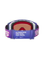 Alpinestars Supertech Vision Vista Goggles, Purple Fluo Pink Mirror Blue, vy bakifrån som visar elastiskt band med vit text "ALPINESTARS ONE GOAL. ONE VISION.", rosa Astar-logotyper, lila ram med tjock skumvaddering, professionella motocrossglasögon för terrängkörning