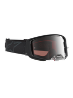 Alpinestars Supertech Cloak goggles, premium motocrossgoggles i svart med silverfärgad lins för terrängkörning.
