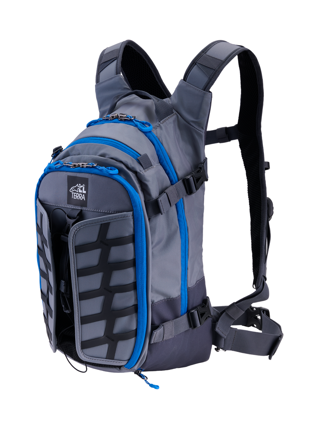 Alpinestars AT-15 Back Pack, ryggsäck för äventyrsmotorcykel, mörkgrå och djupgrå med klarblå dragkedjsdetaljer, vy snett framifrån som visar 'ALL TERRA'-logotypen, expanderbar frontpanel och tekniskt ergonomiskt remsystem.