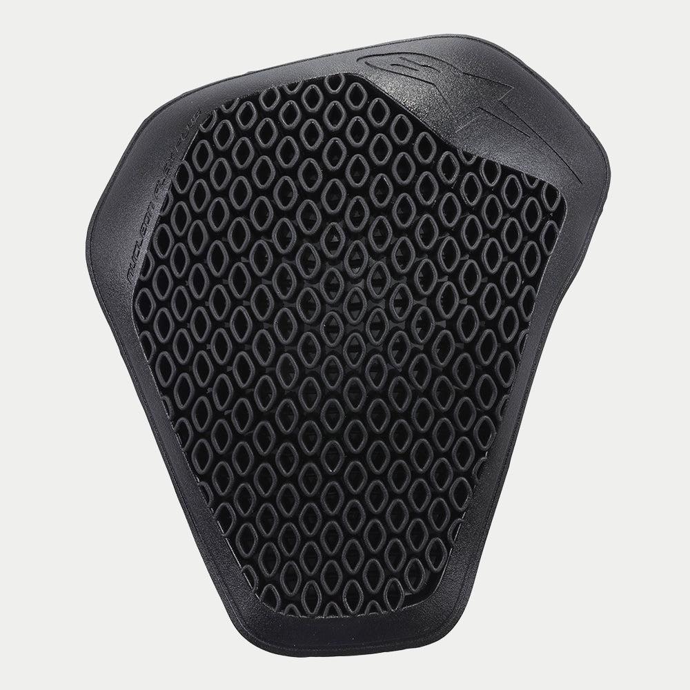 Alpinestars Nucleon Flex Plus axelskydd, svart, skyddsinsats för motorcykel med en perforerad cellstruktur för ventilation och en ergonomisk design med låg profil