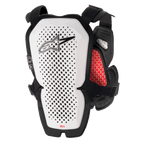 Alpinestars A-1 Pro bröstskydd, vit och svart med röda detaljer, perforerad ryggpanel för ventilation, röd invändig vaxkakemönstrad vaddering, lättviktsskydd för motocross