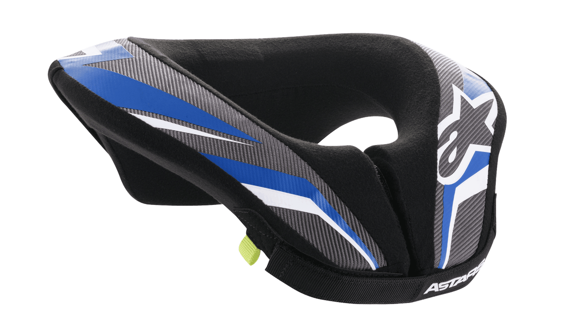 Alpinestars Youth Sequence Neck Roll, nackskydd för motocross för ungdom, svart, antracit och blå, med en vadderad ergonomisk design med blå och grå mönstrade paneler, vita detaljer och Alpinestars-logotyp, mjukt innerfoder för komfort