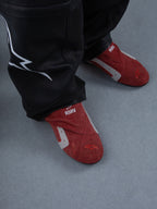 Alpinestars RSRV Starline skor, röda sneakers med vita och grå detaljer, RSRV-logotyp, casual streetwear-skor med mjuk textur