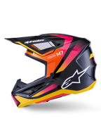 Alpinestars S-M7 Rise-hjälm, motocrosshjälm, glansig svart, gul och rosa, sidoprofil som visar livfulla orangea och rosa gradientdetaljer, vit Alpinestars-logotyp, elegant aerodynamisk design med svart skärm, professionellt huvudskydd för terrängkörning